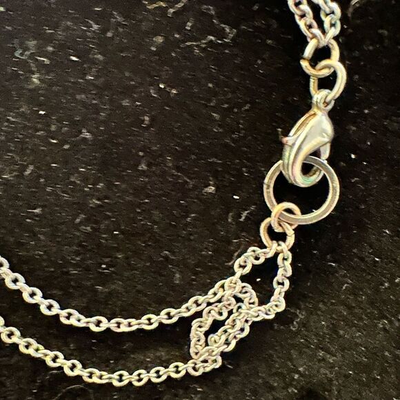 Vintage Filagree Heart Diffuser Necklace - Picture 6 of 6